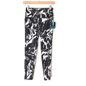 DSG Black & White Leaf Print High Rise 7/8 Tight Leggings NWT- Size XS (Inseam 24”)