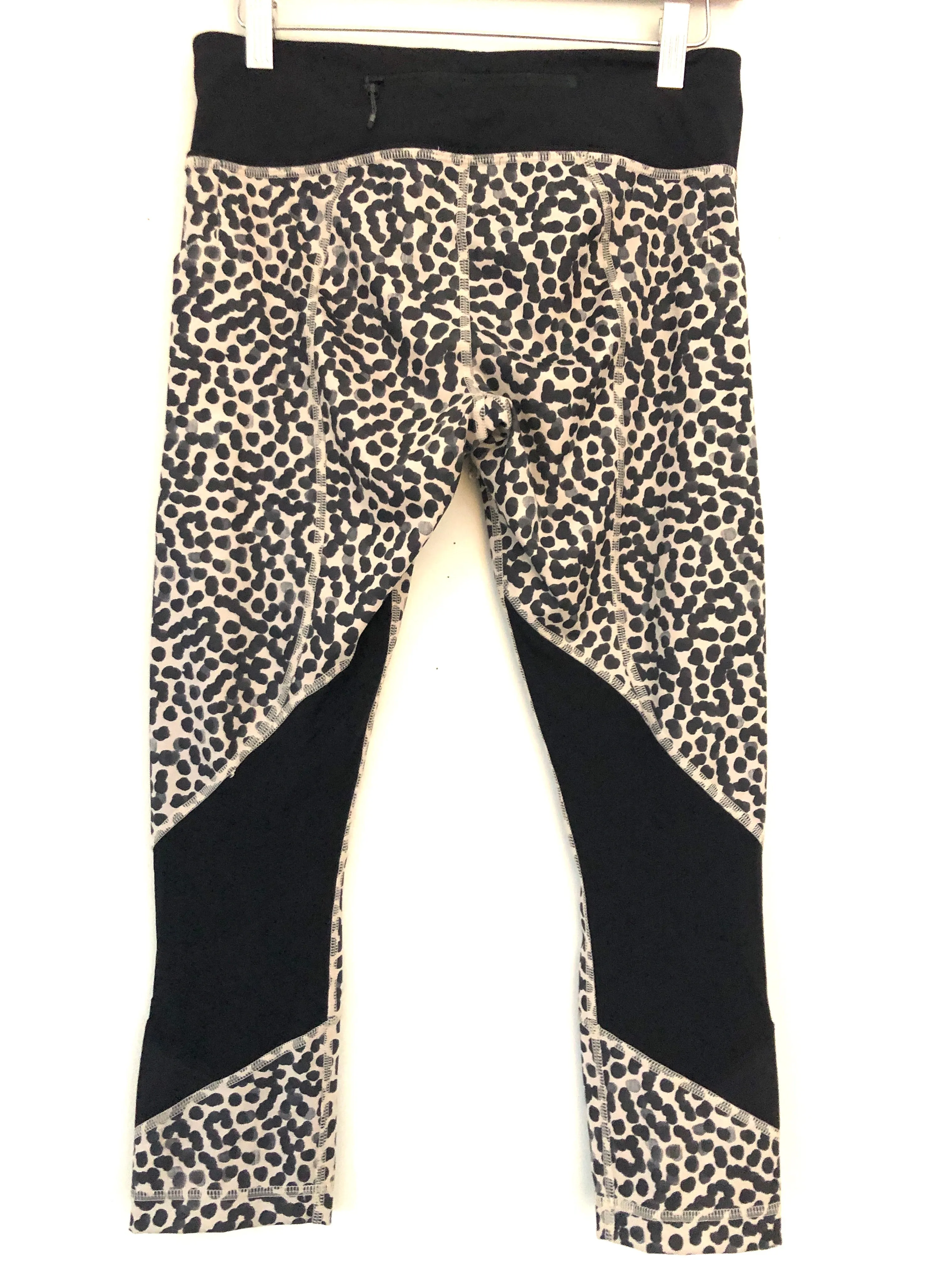 Lululemon Cheetah Crop Legging- Size 6