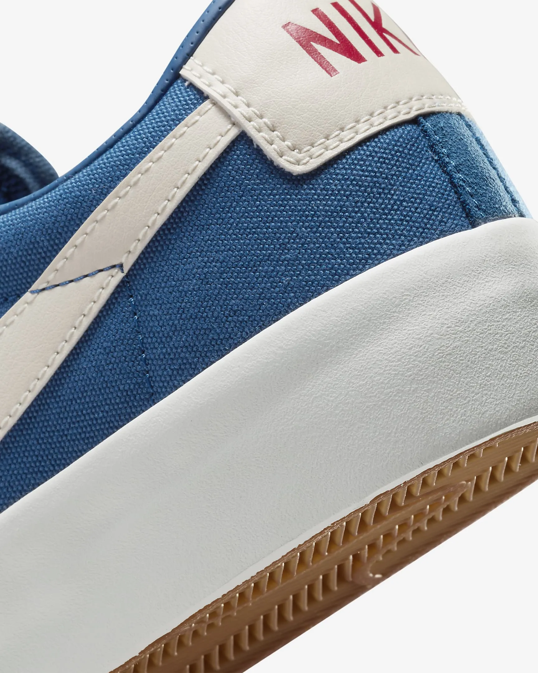 Nike SB Zoom Blazer Low Pro GT