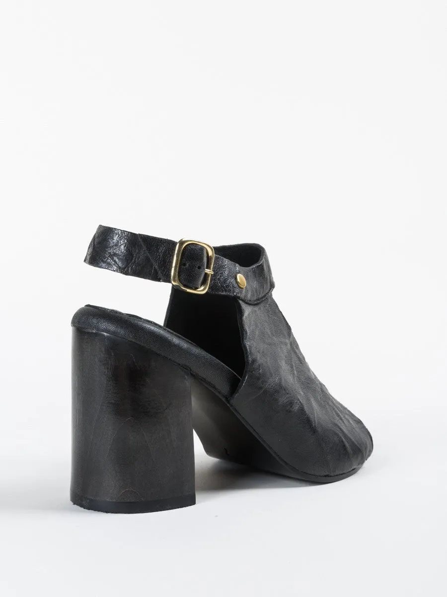 nikki heel - black