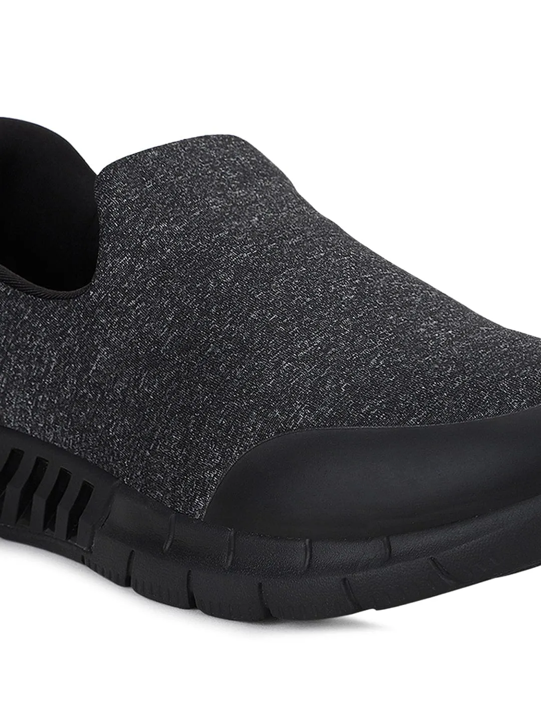 QUBA Black Men's Walking Shoes