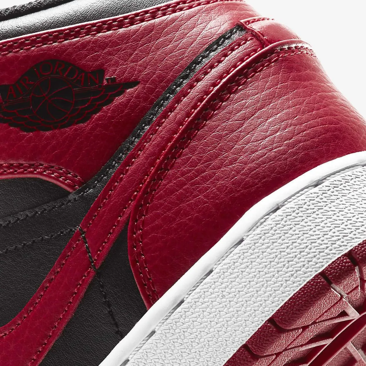 Women's / GS Air Jordan 1 Mid "Banned" 2020 (554725-074)